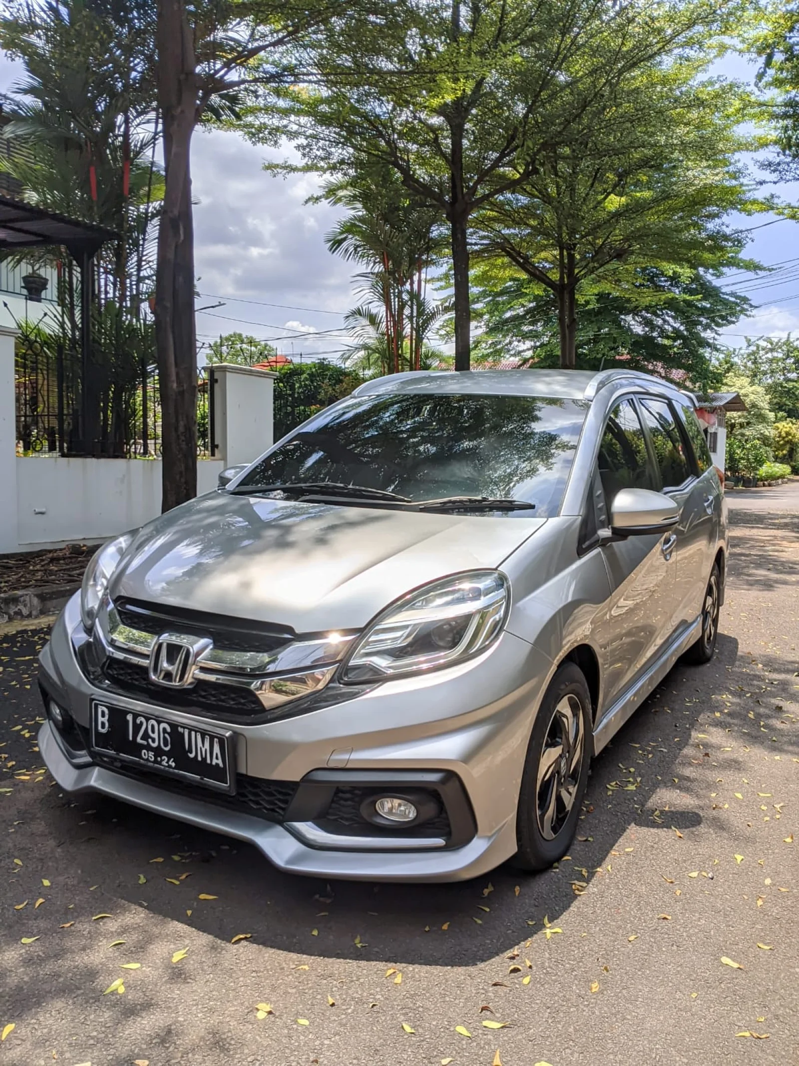 Honda Mobilio 1.5 RS AT 
